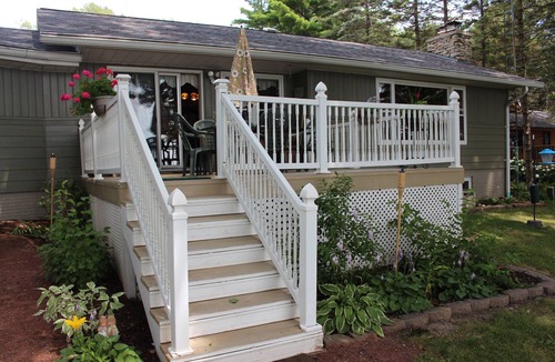 Markesan House | Stunning Home on Little Green Lake for Family Fun!