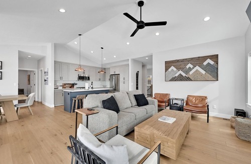 Wolf Creek House | Stunning Mountain-View Home with Hot Tub in Eden