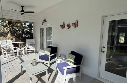 New Smyrna Beach Cottage | Stylish 2-bedroom cottage fully furnished in New Smyrna Beach