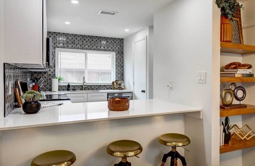 Allen House | Stylish Allen Home near Watters Creek Village