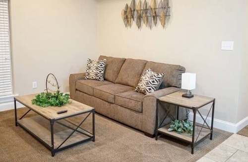 Kreole Apartment | Stylish Apt 2 Beds 2 Baths Dedicated Workspace