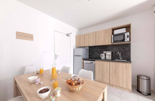 Rivedoux-Plage Apartment | Stylish Beachside Apartment