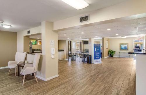 Kingsland Hotel | Suburban Studios Hotel Kingsland Near I-95