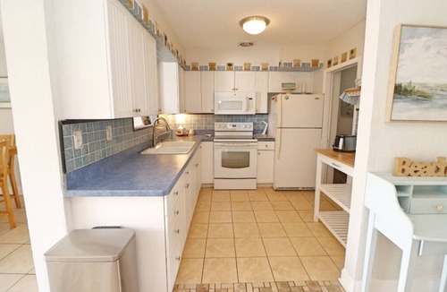 Ocean Breeze Circle House | Sunny house with pool, just steps to the beach!