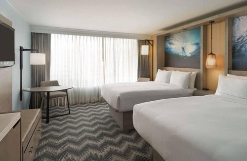 Cocoa Beach Hotel | Sunny Retreat | 2 Modern Units | Onsite Pool, Parking, Private Beach Access