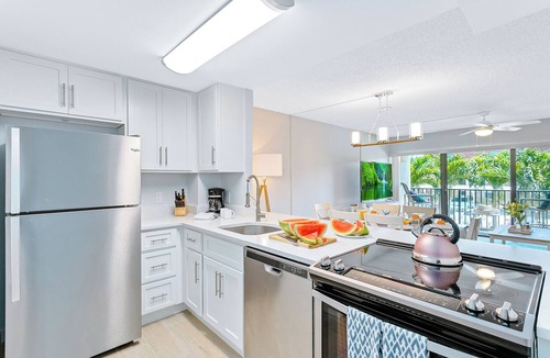 Avon By The Sea Condo | Sunny Shores Retreat w/Pool, Balcony & Steps to Ocean!