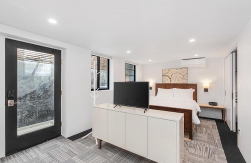 Green Lake Apartment | Sunnyside Studio on Green Lake