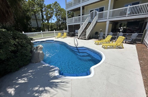 Treasure Beach Village House | Sunshine State of Mind 4 bed/3.5 bath Private Pool Gated Community