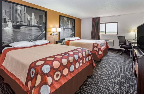Dixon Hotel | Super 8 by Wyndham Dixon
