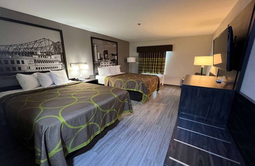 Lake Charles Hotel | Super 8 by Wyndham Lake Charles/Sulphur
