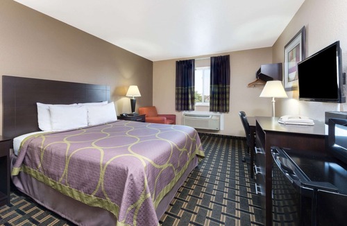 Springfield Hotel | Super 8 by Wyndham Springfield East