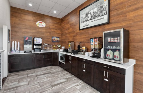 Winona Hotel | Super 8 by Wyndham Winona MN