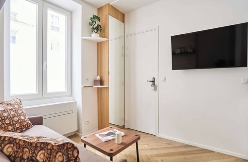 Faubourg Saint-Germain Apartment | Superb AC studio Eiffel Tower/Champ de Mars