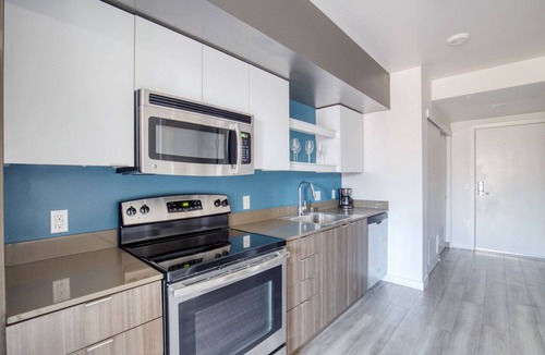 Broadway Apartment | Superb Capitol Hill 1BR w/Lounge & Gym, easy commute, by Blueground