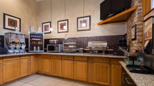 Covington Hotel | SureStay Plus by Best Western Covington