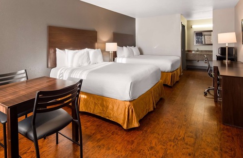 Hammond Hotel | SureStay Plus Hotel by Best Western Hammond