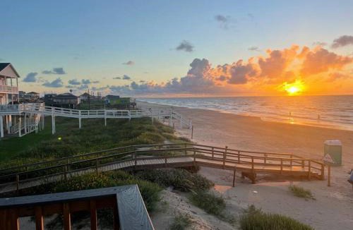 Surfside Beach House | Surfside Beachfront Luxe