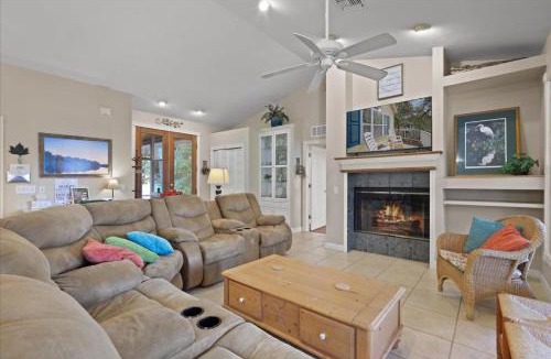 Bell House | Suwannee House with Bungalow