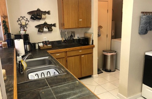 Mayo House | Suwannee River Retreat with Private Dock, Free Kayaks, and Fire pit