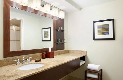 Stuart House | Take An Amazing Vacation! On-site Bar, Near Stuart Riverwalk!