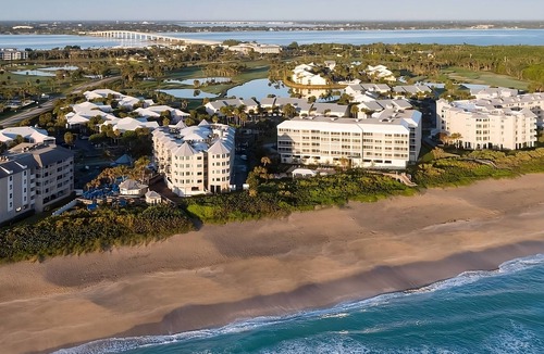 Stuart House | Take An Amazing Vacation! 3 Great Units, On-site Dining, Near Stuart Riverwalk!