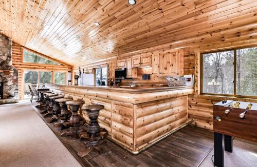 Eagle River House | Tall Pines Lodge in Eagle River WI