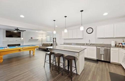 Tempe House | Tempe Delight with Heated Pool