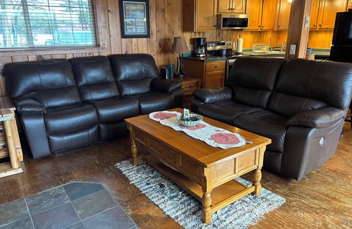 Wetmore Cabin | Terrific 3-bedroom cabin in pleasant Wetmore for a cozy stay