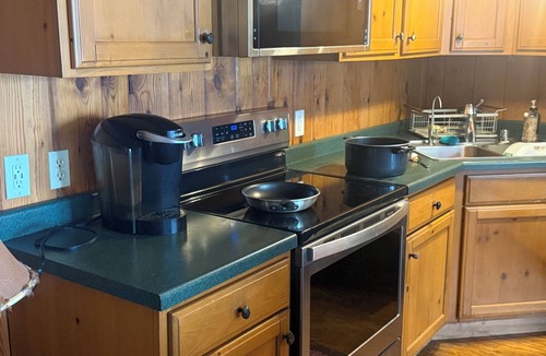 Wetmore Cabin | Terrific 3-bedroom cabin in pleasant Wetmore for a cozy stay