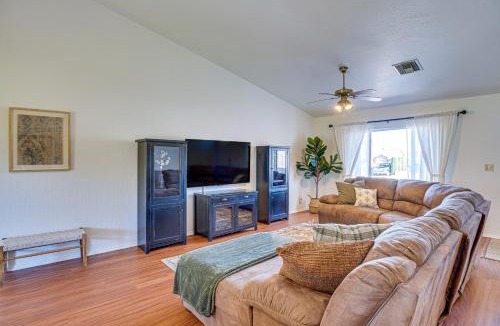 Thatcher House | Thatcher Home w/Fenced Backyard: 3 Mi to Downtown