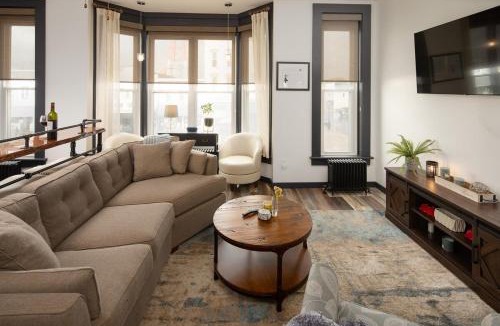 Port Clinton Apartment | The Alibi- We will cover for you