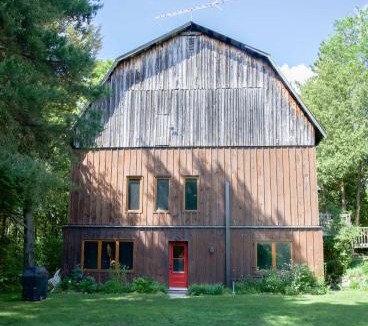 La Peche House | The Barn - A Unique Gathering Place