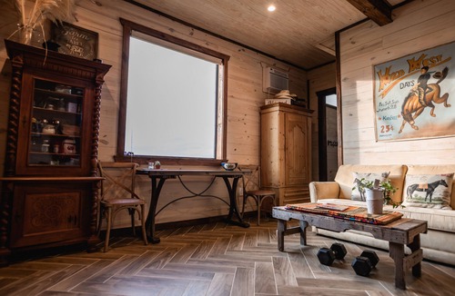 Sutherland Springs House | The Barn Loft