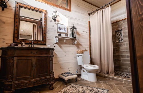 Sutherland Springs House | The Barn Loft