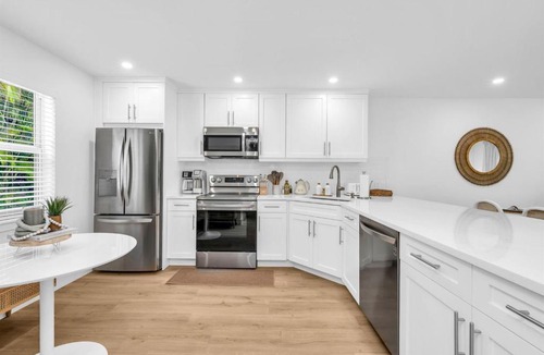 Juno Beach Apartment | The Beach Villa in Juno! 1-Steps to the Beach