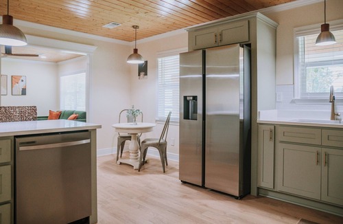Ocean Springs House | The Beachcomber B - 2 bedroom in Golf Cart District near beaches and downtown!