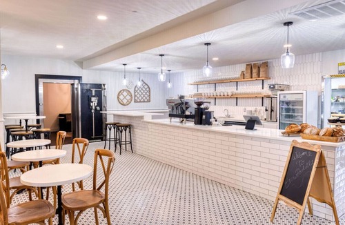 Biloxi Condo | The Bella`s String Kings Suite, Sleeps 4, Private Patio