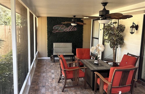 Spring Hill House | The blue house