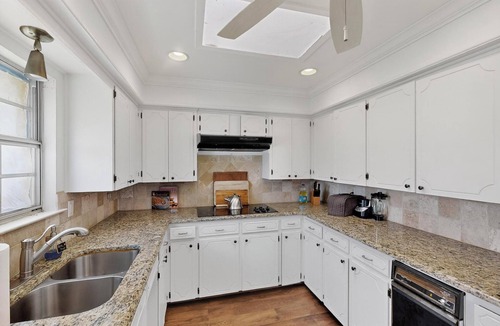 Whitesboro House | The Canopy — Luxe & Private Stay