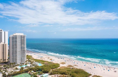 Singer Island House | The Coastal Duo Escape