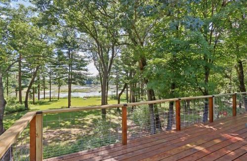 Wisconsin Dells House | The Dells Lakeside Dream - A Waterfront Property