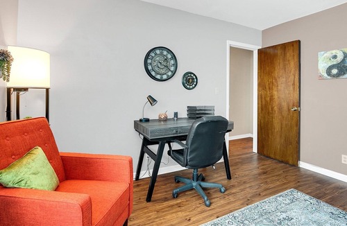 Titusville House | The Diamond - Sleeps 7 with Office!