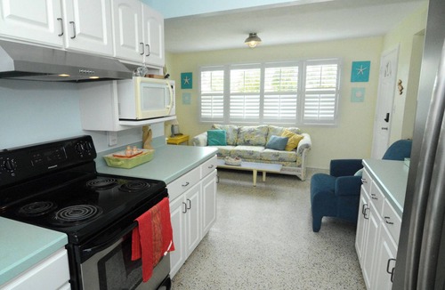 Seaside Homes House | The Dolphin House! Heated Pool home. Unlimited well mannered Pets Welcome
