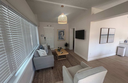 Parsuns To Cocoa Beach Apartment | The Drift Cocoa Beach – Cozy 1BR Getaway Near Downtown