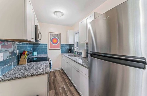 South Riverside Apartment | The Hendricks #4: Near San Marco