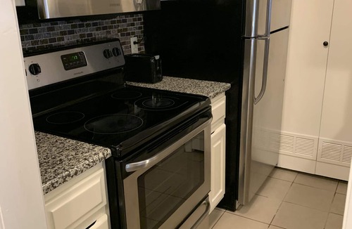 Shawnee Condo | The KC Retreat: 20 Minutes from the World Cup