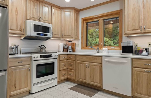 La Porte House | The Lodge at Rush Lakes Guest House