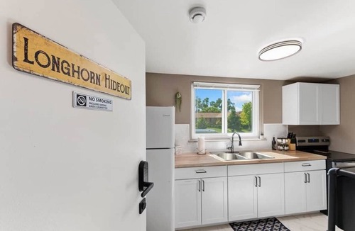 Cheyenne Apartment | The Longhorn Hideout