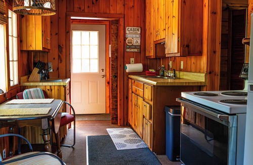 Au Train Cabin | The Loon Cabin #2– AuTrain River Cabin Near Pictured Rocks & Lake Superior