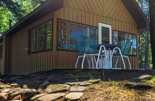 Au Train Cabin | The Loon Cabin #2– AuTrain River Cabin Near Pictured Rocks & Lake Superior